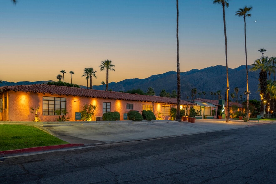 More Photos Of 555 S Warm Sands Dr, Palm Springs Hotel For Sale
