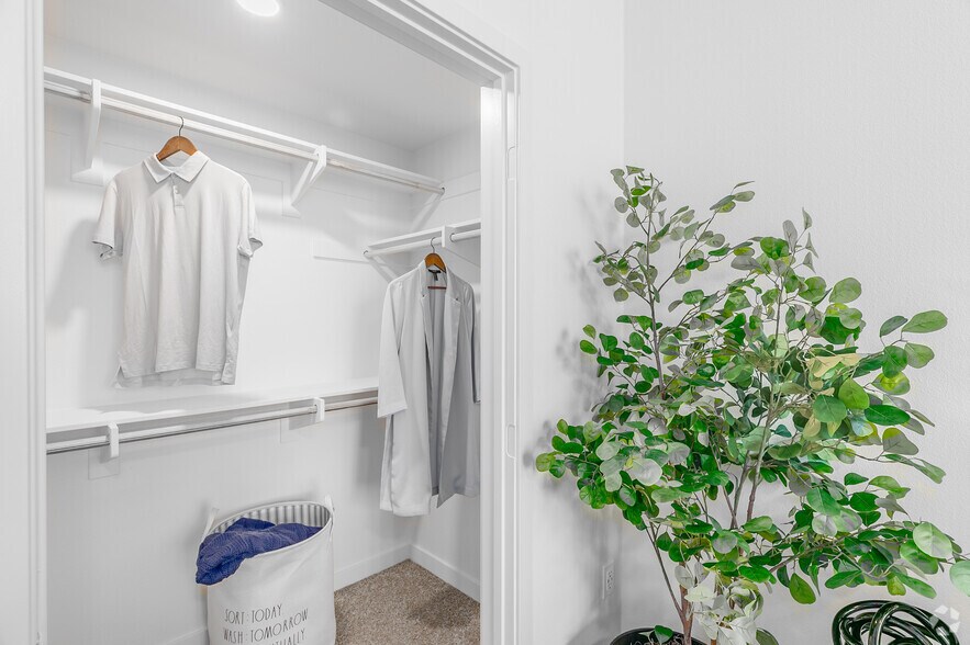 More Photos Of 1445 Town Center Dr, Chula Vista Apartments For Lease