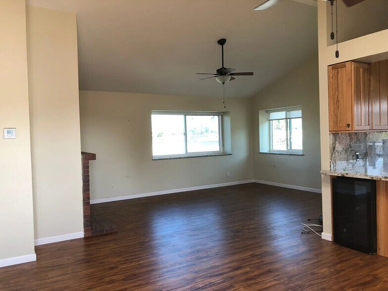 More Photos Of 16922 Lynn Ln, Huntington Beach Apartments For Sale