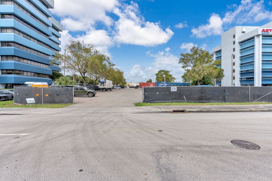 More Photos Of 7240 NW 12th St, Miami Land For Lease