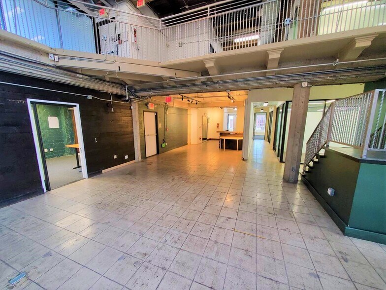 More Photos Of 833 S Spring St, Los Angeles Loft Creative Space For Lease