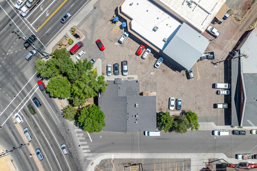 More Photos Of 2410 E Route 66, Flagstaff Storefront Retail Office For Lease