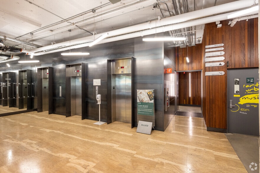 More Photos Of 5455 Av de Gaspé, Montréal Office For Lease