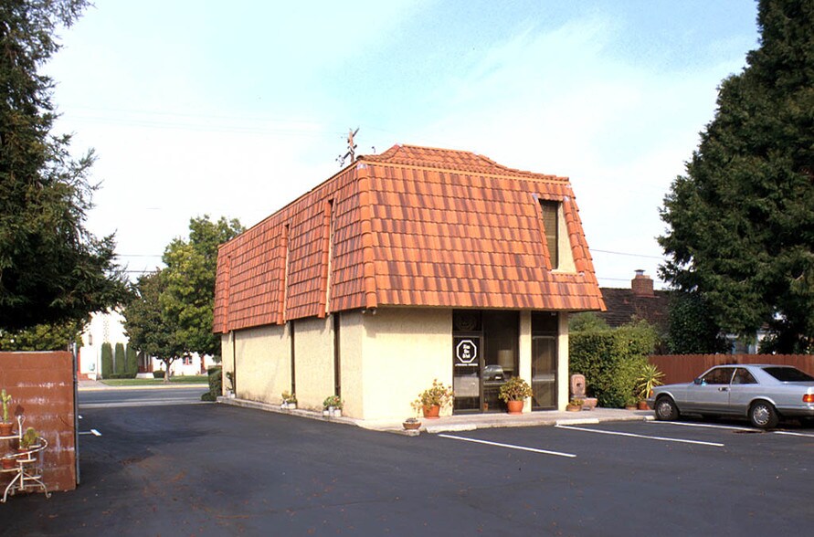 More Photos Of 96 W Campbell Ave, Campbell Office For Lease