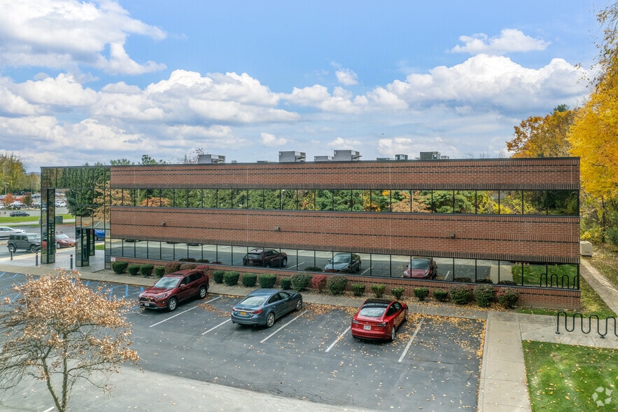More Photos Of 28 Corporate Dr, Clifton Park Medical For Lease