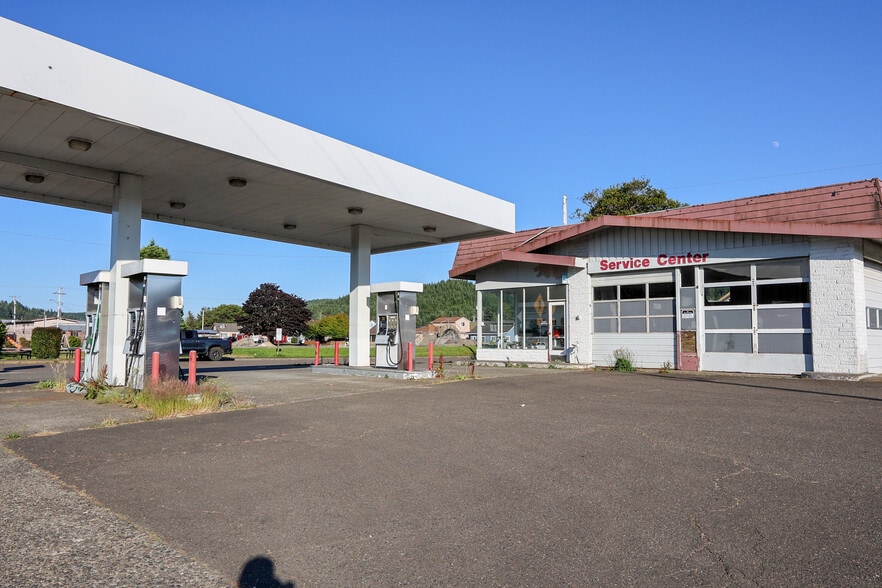 More Photos Of 2118 Winchester Ave, Reedsport Convenience Store For Sale