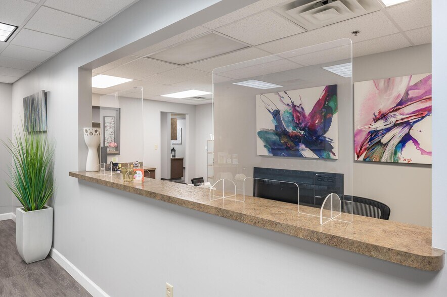 More Photos Of 961 Spring Creek Rd, East Ridge Medical For Lease