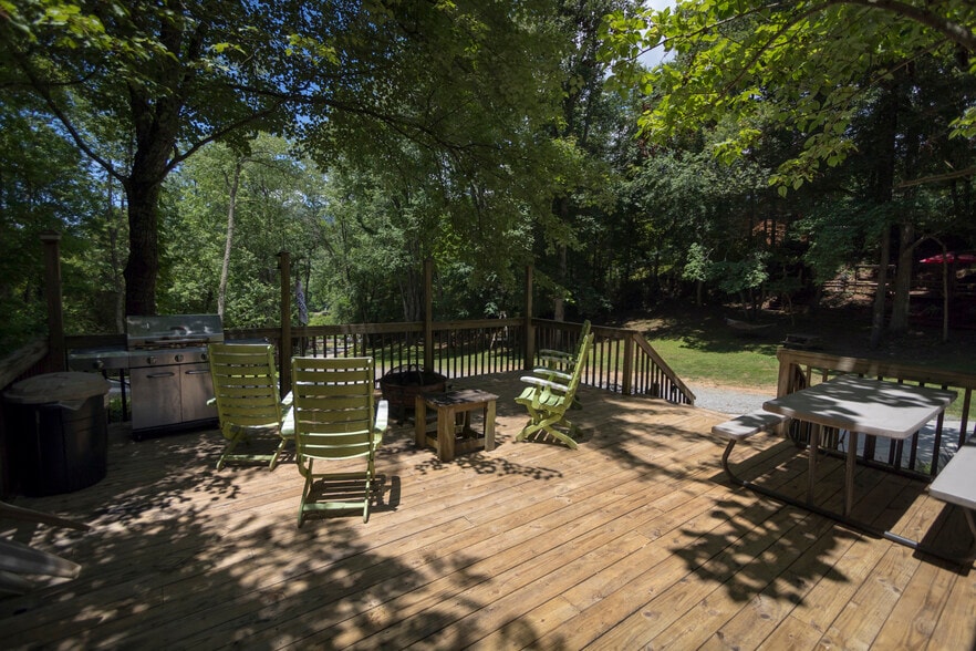 More Photos Of 88 Lower Mountain Creek Rd, Robbinsville Trailer Camper Park For Sale