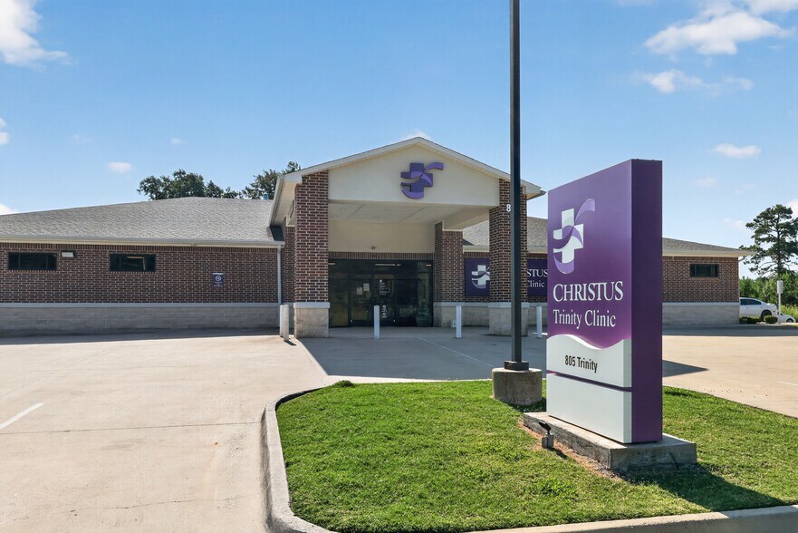 More Photos Of 805 Trinity Dr, Hope Office For Sale