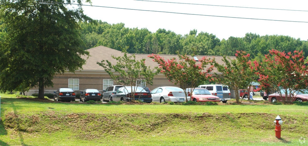 More Photos Of 1840 Pineview Dr, Columbia Medical For Sale