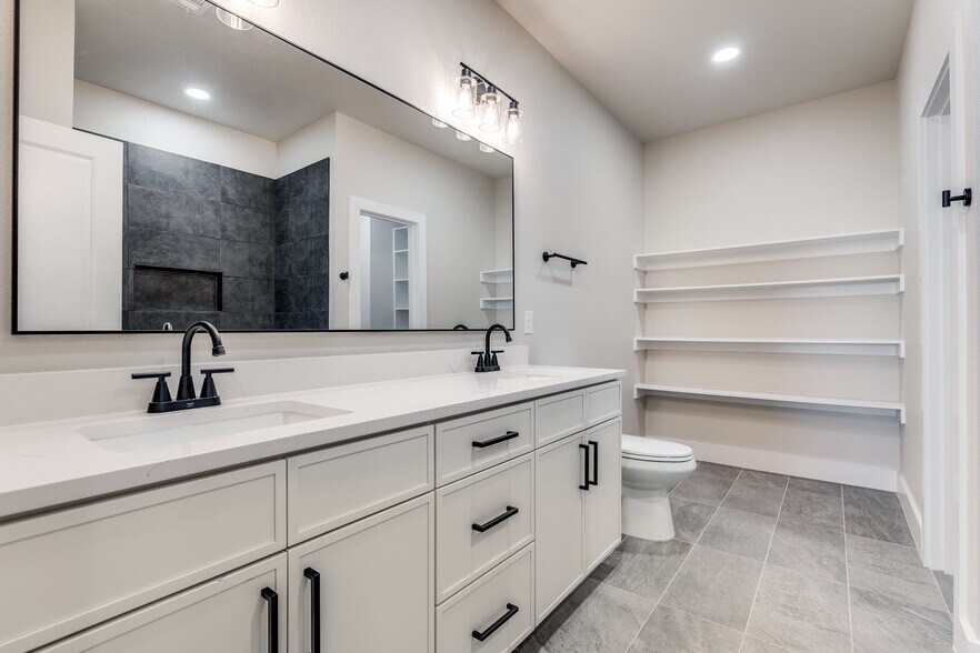 More Photos Of 6655 Mountain Trl, Dallas Apartments For Sale