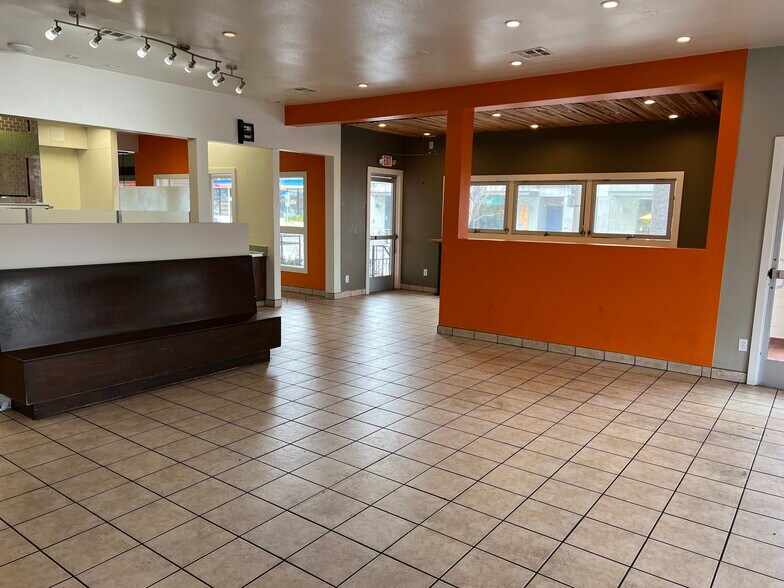 More Photos Of 900 Embarcadero del Mar, Goleta Restaurant For Lease