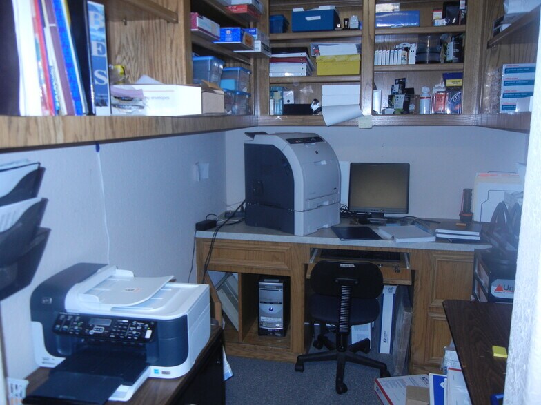 More Photos Of 1700 FM 517 Rd E, Dickinson Loft Creative Space For Lease