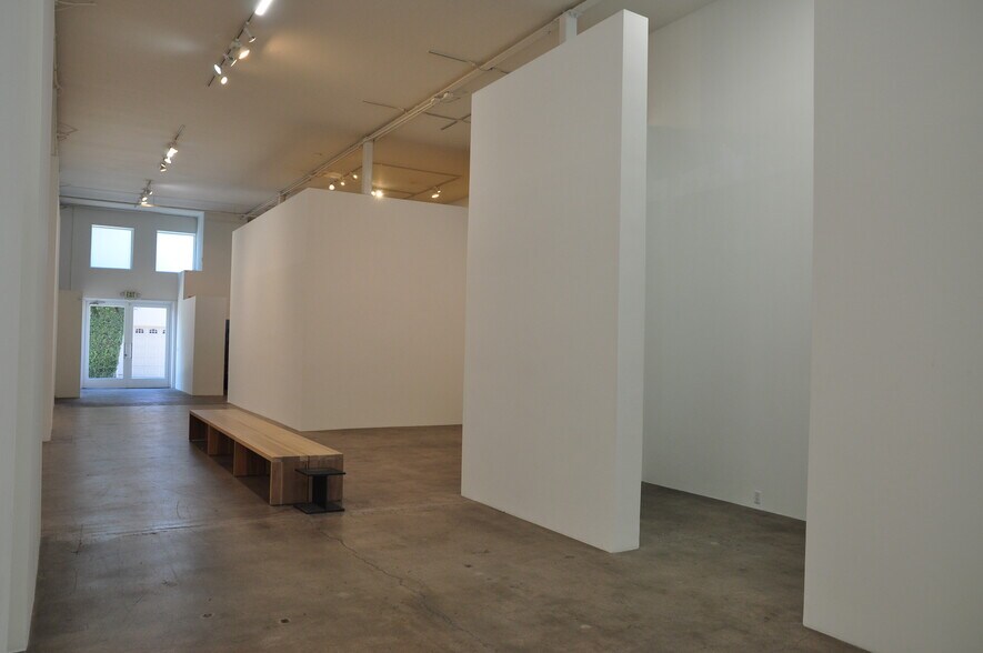 More Photos Of 829-831 N Highland Ave, Los Angeles General Retail For Sale
