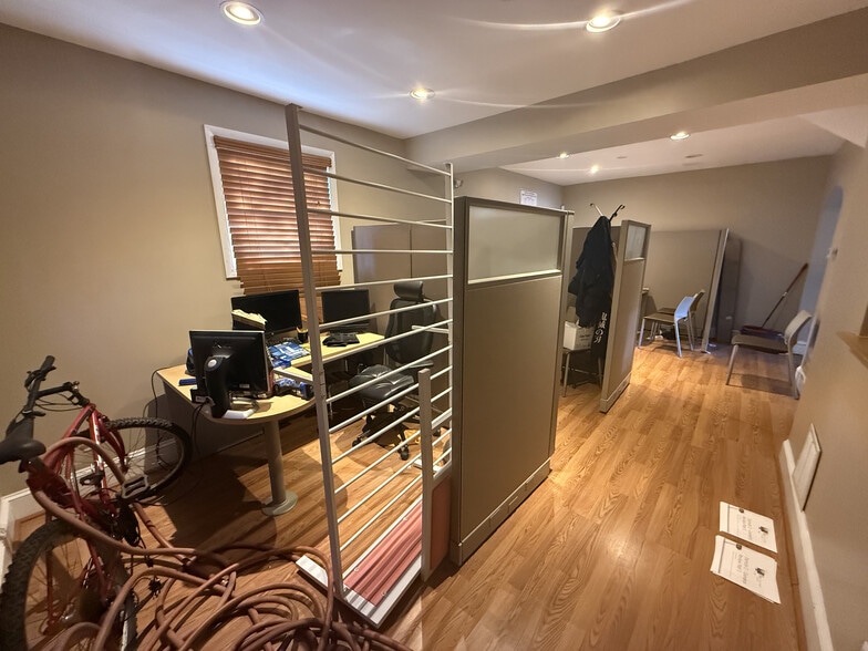 More Photos Of 5309 Kenilworth Ave, Riverdale Office For Sale