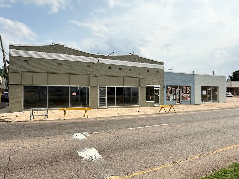 More Photos Of 1234 Main St, Columbus Flex For Lease