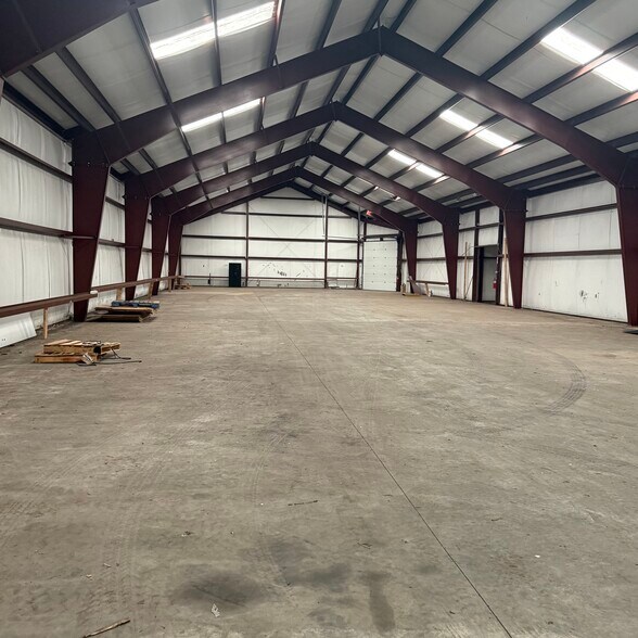 More Photos Of 1410 Lincoln Ave, Utica Manufacturing For Sale