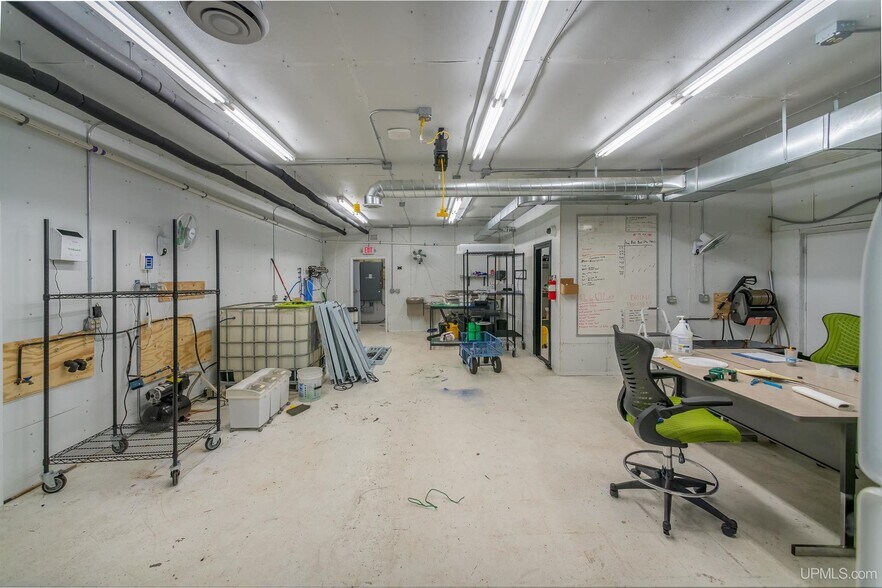 More Photos Of 154 Evergreen St, Republic Storefront For Sale