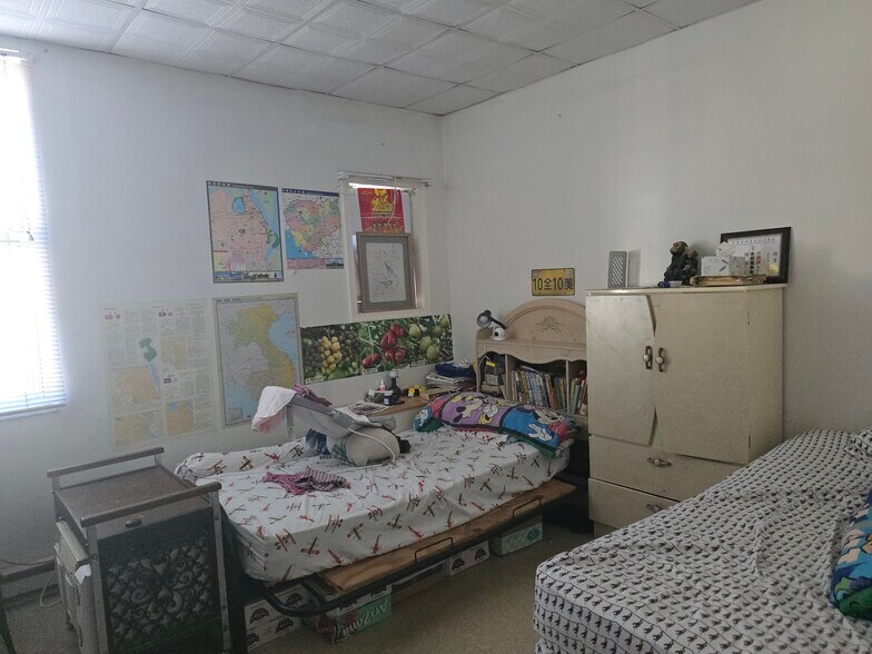 More Photos Of 6001 Upland St, Philadelphia Storefront For Lease