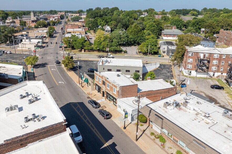 More Photos Of 7185 Manchester Rd, Maplewood Storefront Retail Residential For Sale