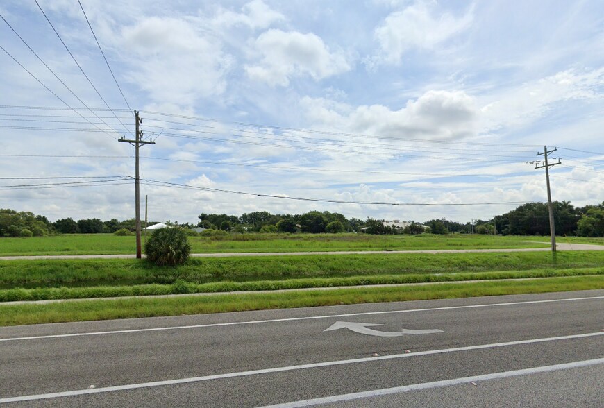 More Photos Of 18730 Del Tura Plaza Ln, North Fort Myers Land For Sale