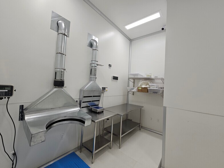 More Photos Of 657 North 1500 West, Orem Specialty For Lease