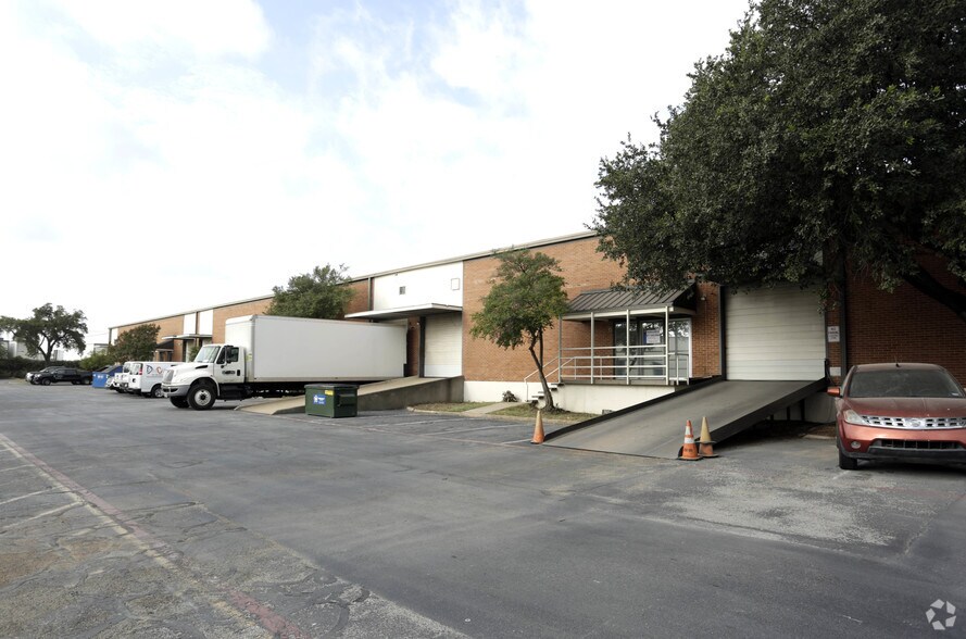 More Photos Of 3002-3014 Avenue E E, Arlington Light Manufacturing For Lease