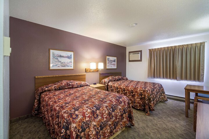 More Photos Of 427 2nd Avenue NW, Wibaux Hotel For Sale