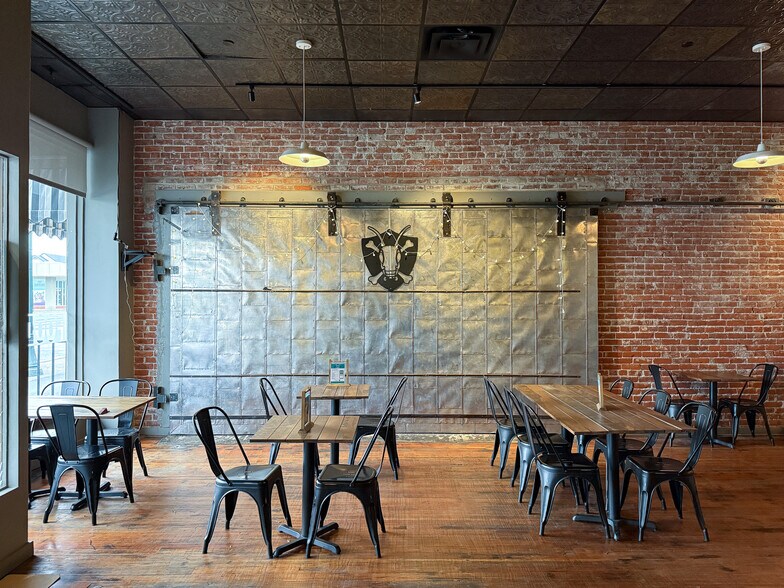 More Photos Of 226 E Main St, Walla Walla General Retail For Lease