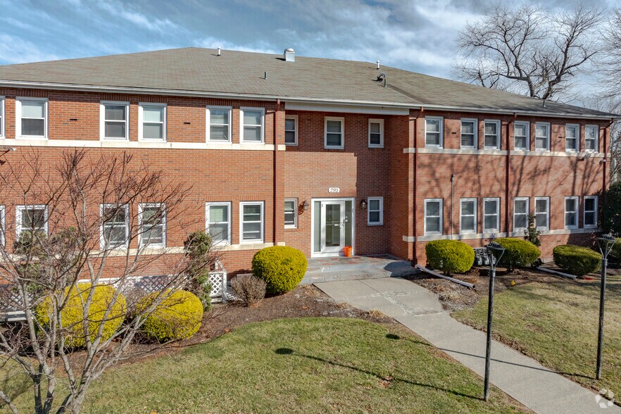 Primary Photo Of 295-299 Washington Ave, Hamden Medical For Lease