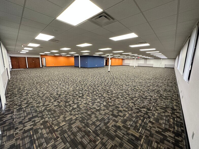 More Photos Of 3343 E Montclair St, Springfield Office For Lease