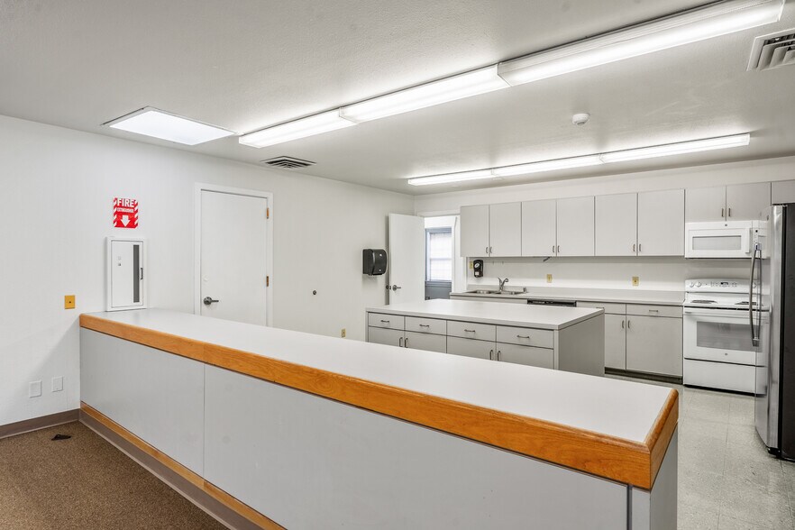 More Photos Of 142 W Palace Ave, Santa Fe Office Residential For Sale