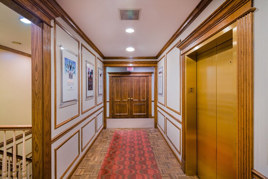 More Photos Of 6409 Quail Hollow Rd, Memphis Medical For Sale