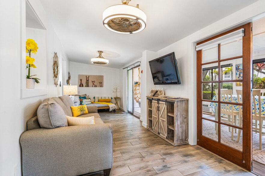 More Photos Of 11450 S Indian River Dr, Sebastian Hotel For Sale