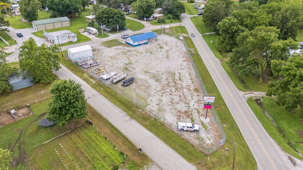 More Photos Of 100 Main St, Bernice Self Storage For Sale