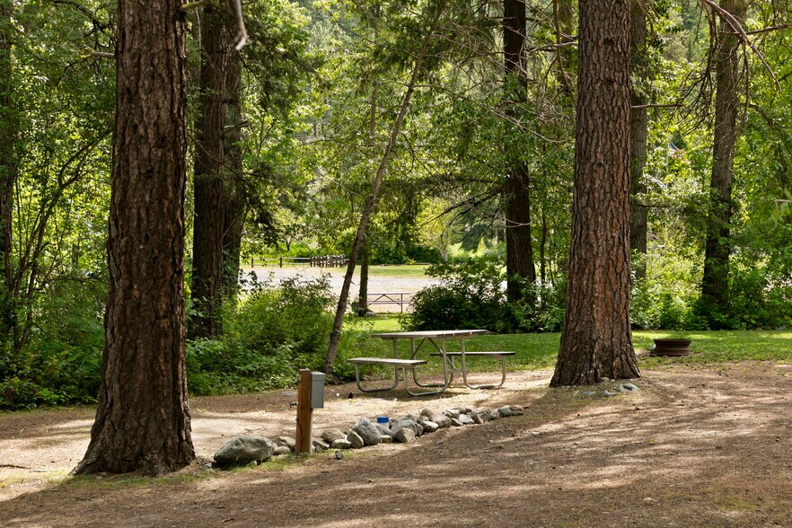 More Photos Of 3300 US Highway 97, Peshastin Specialty For Sale