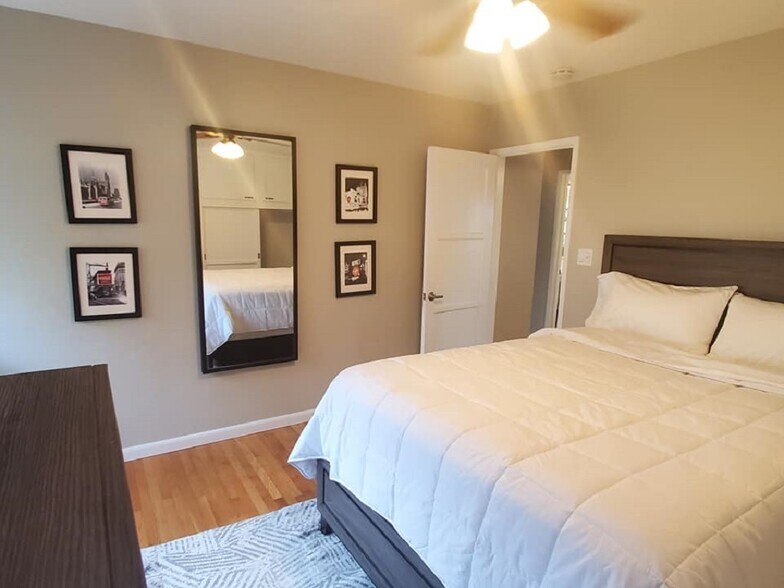 More Photos Of 1558 Ebers St, San Diego Apartments For Sale