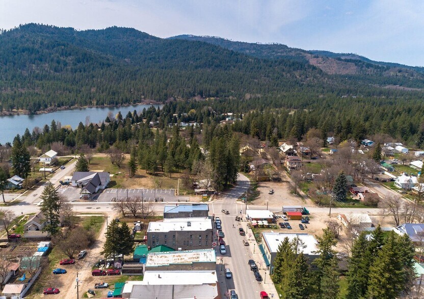 More Photos Of 6249 W Maine St, Spirit Lake Restaurant For Sale