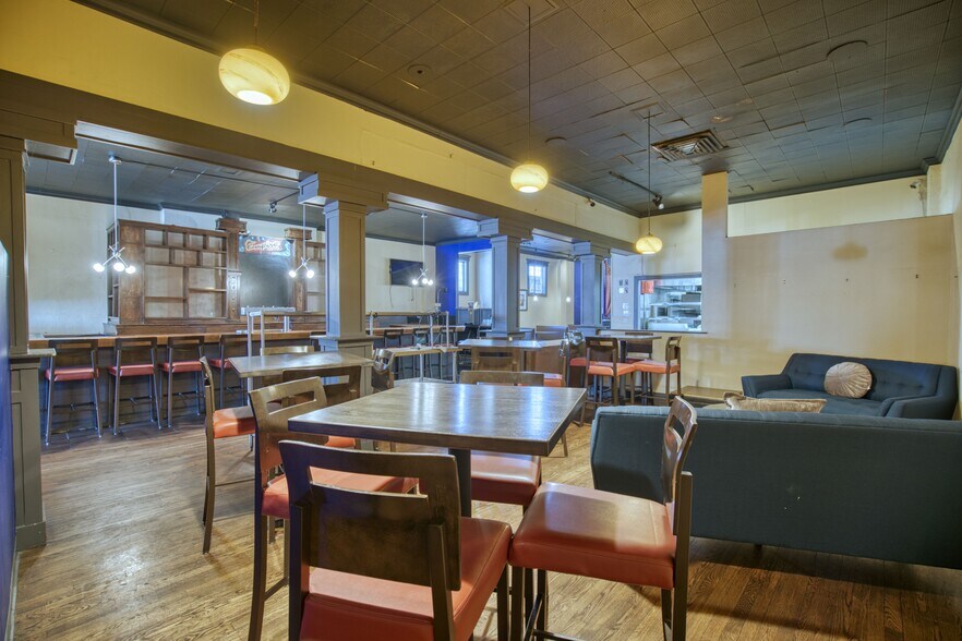 More Photos Of 816 Main St, Louisville Restaurant For Sale