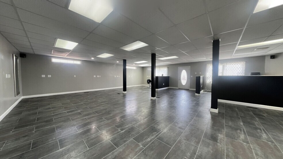 More Photos Of 118 Dingess St, Barboursville Freestanding For Sale