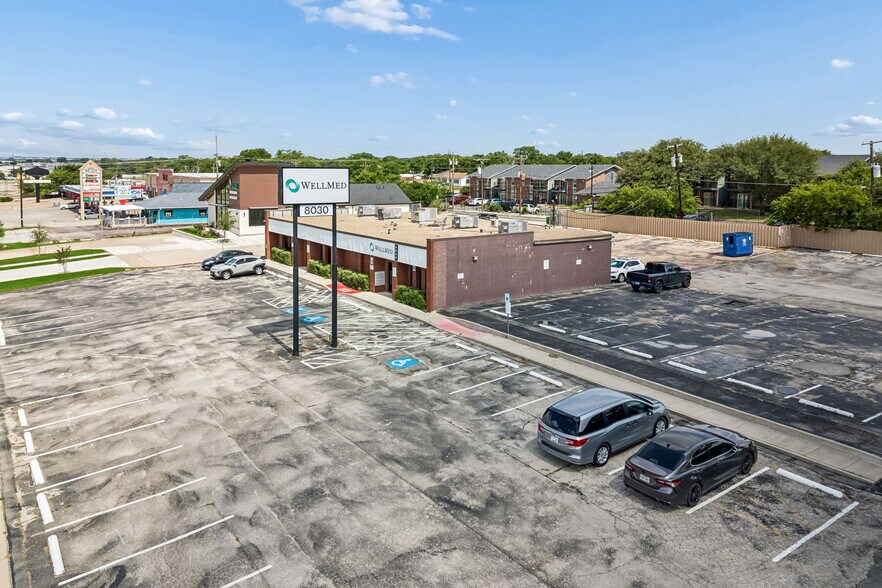 More Photos Of 8030 Camp Bowie West Blvd, Fort Worth Medical For Sale