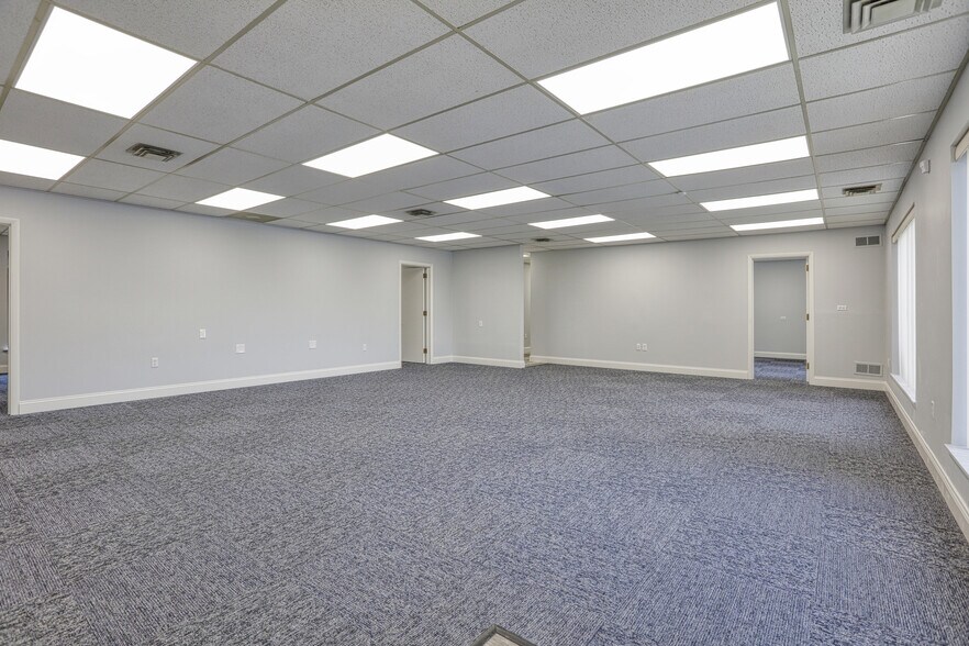 More Photos Of 4051 Executive Park Dr, Harrisburg Office For Lease