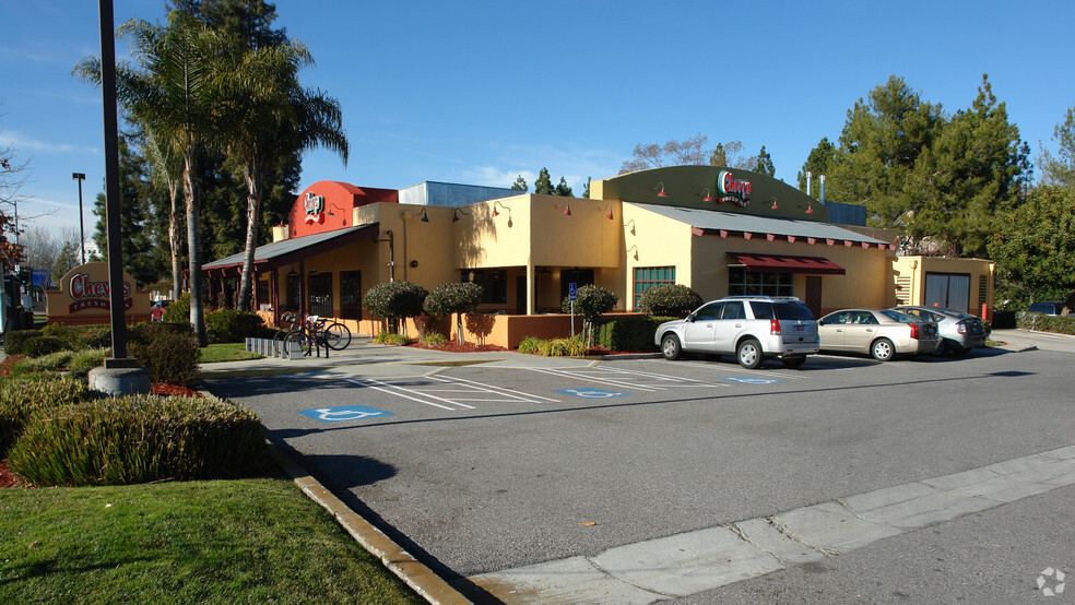 Primary Photo Of 2116 W El Camino Real, Mountain View Restaurant For Lease