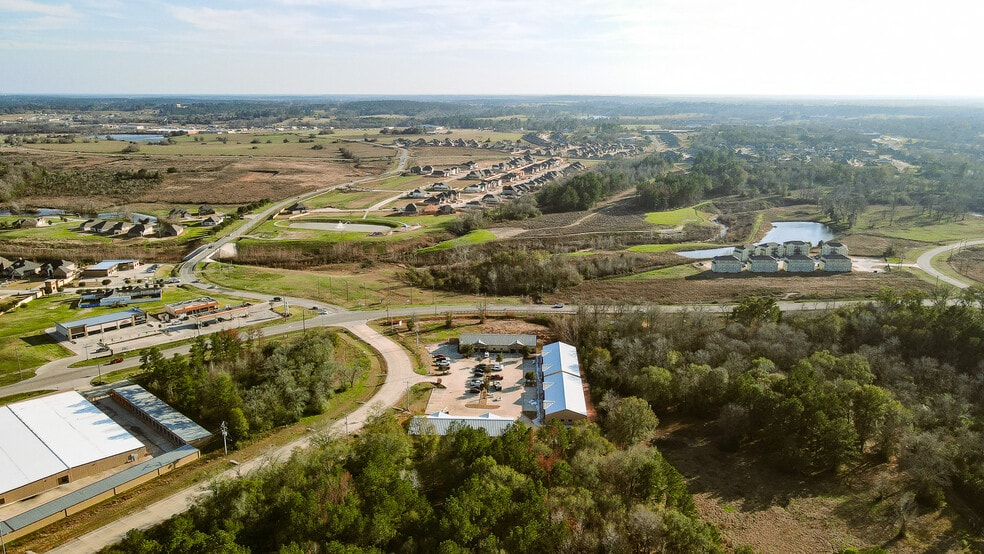 More Photos Of 15349 Summit Park Dr, Montgomery Unknown For Lease