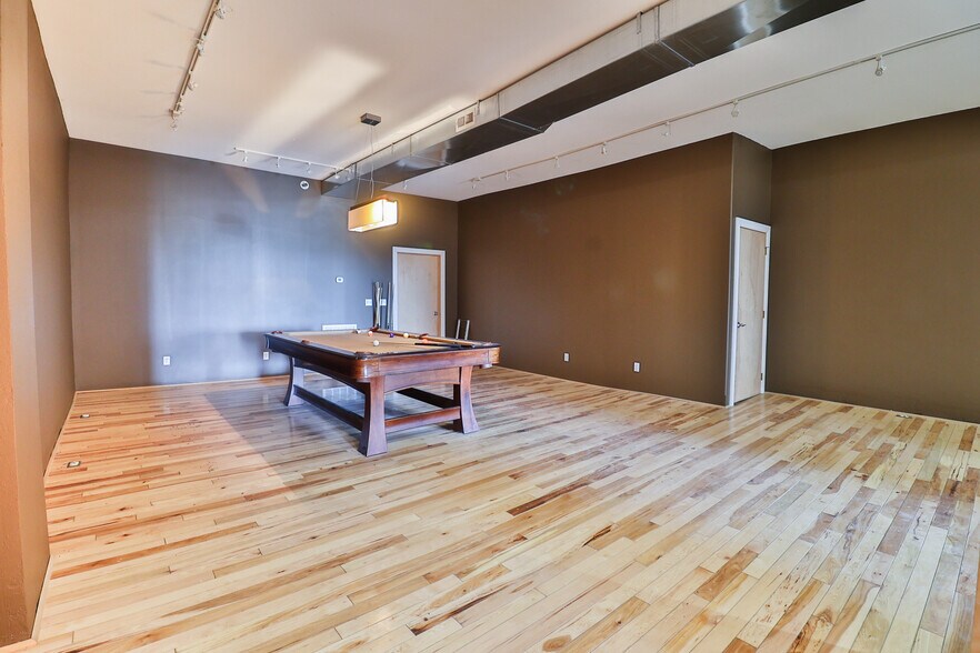 More Photos Of 102-104 W Columbus St, Kenton Office Residential For Sale