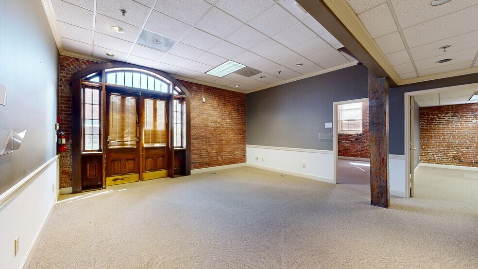 More Photos Of 33 W 11th St, Columbus Loft Creative Space For Lease