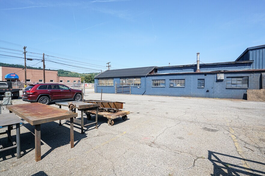 More Photos Of 1702 Wheeling Ave, Glen Dale Manufacturing For Sale