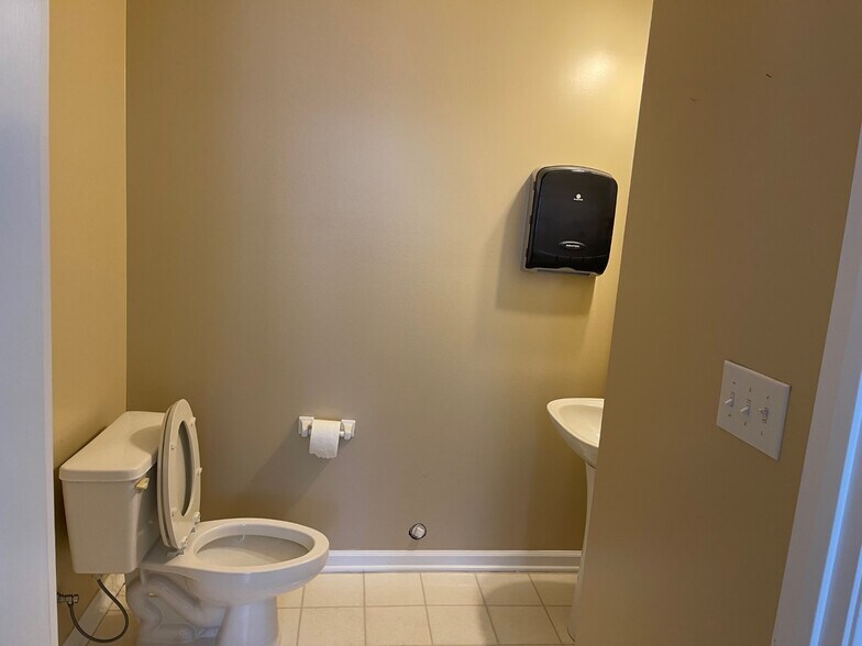 More Photos Of 4891 Hwy 153, Easley Office For Sale