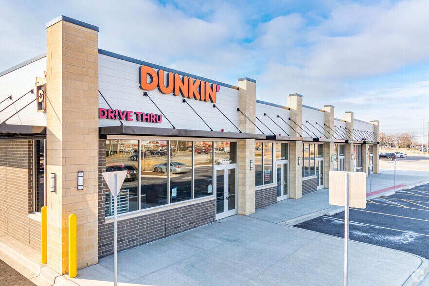 Primary Photo Of 20-28 N Randall Rd, North Aurora Storefront For Lease