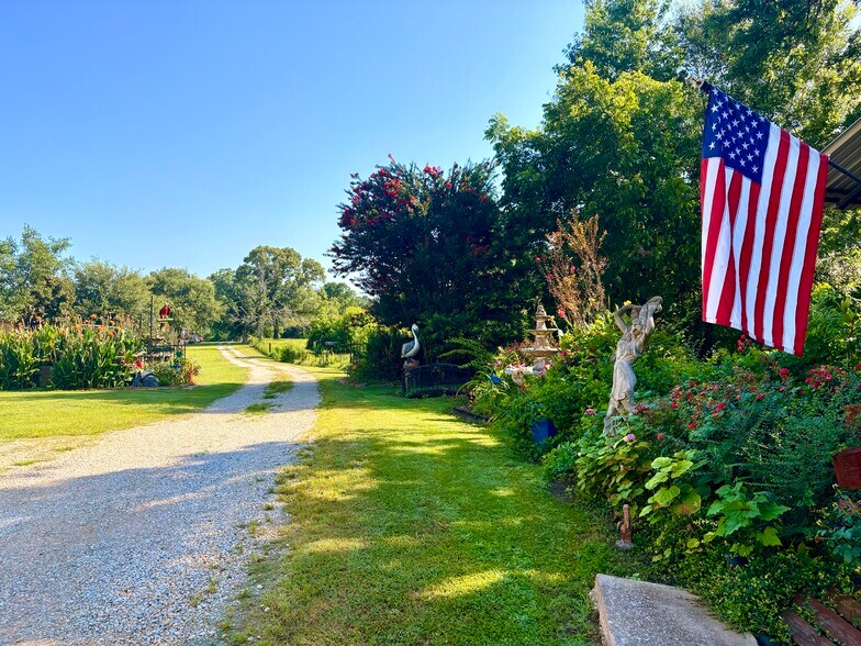 More Photos Of 143 Key Largo Ln, Lufkin Manufactured Housing Mobile Home Park For Sale